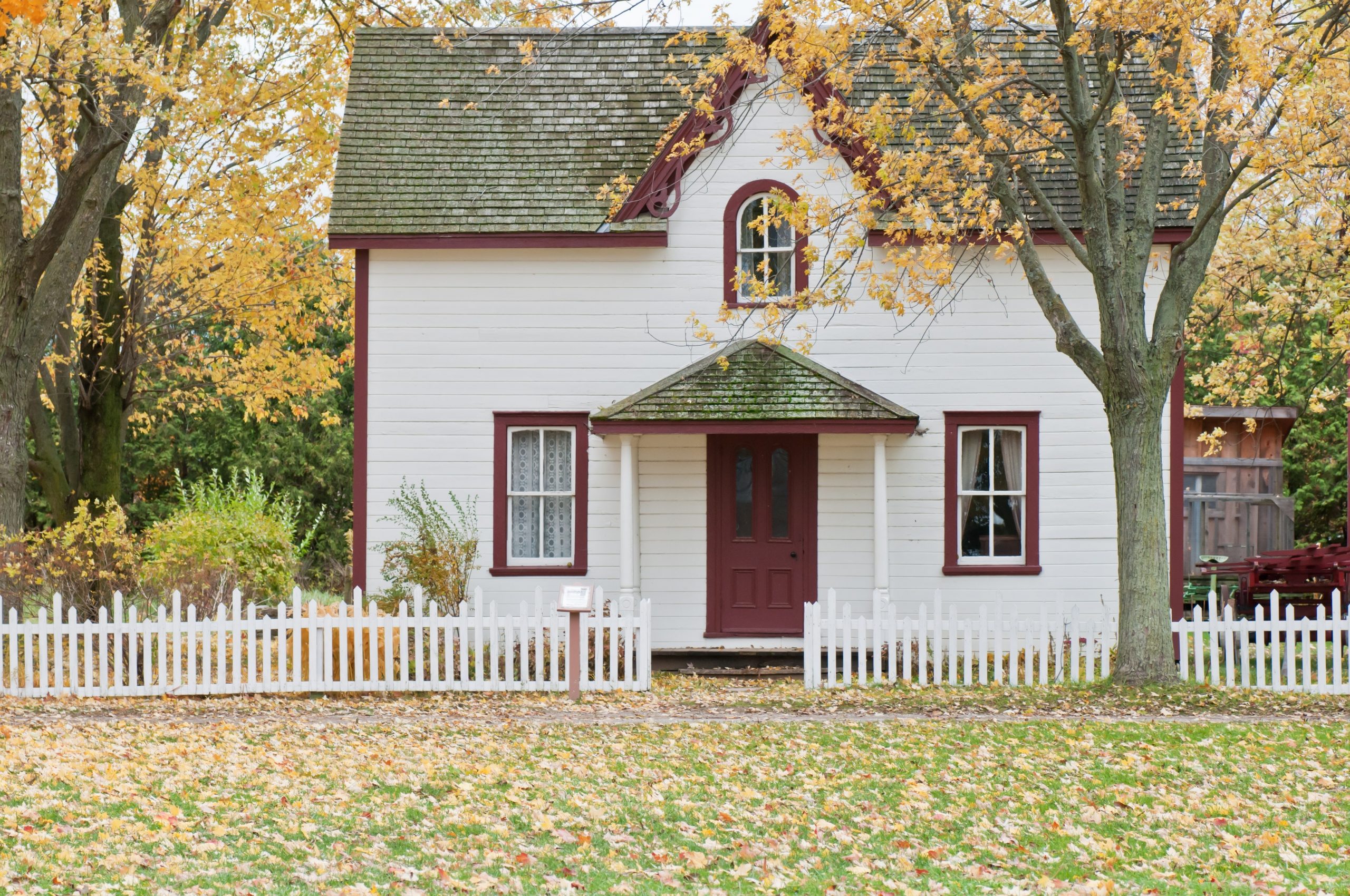 Photo of a wooden house.